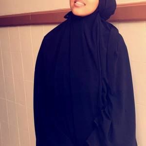 Meet your Posher, Ayan